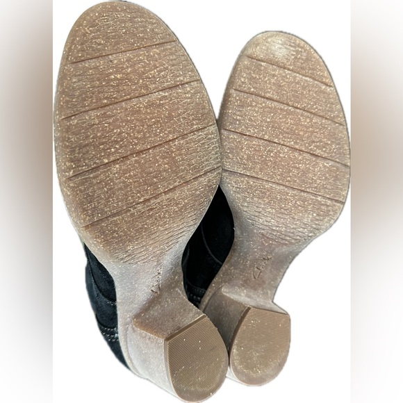 Clarks Unstructured Women's Lace Up Suede Ankle Booties with Block Heel size 11 - Picture 8 of 8